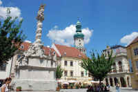 Szentháromság-szobor